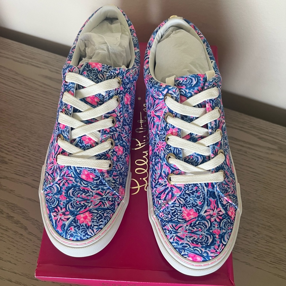 Lilly Pulitzer NWT Abagail Sneaker Size 10